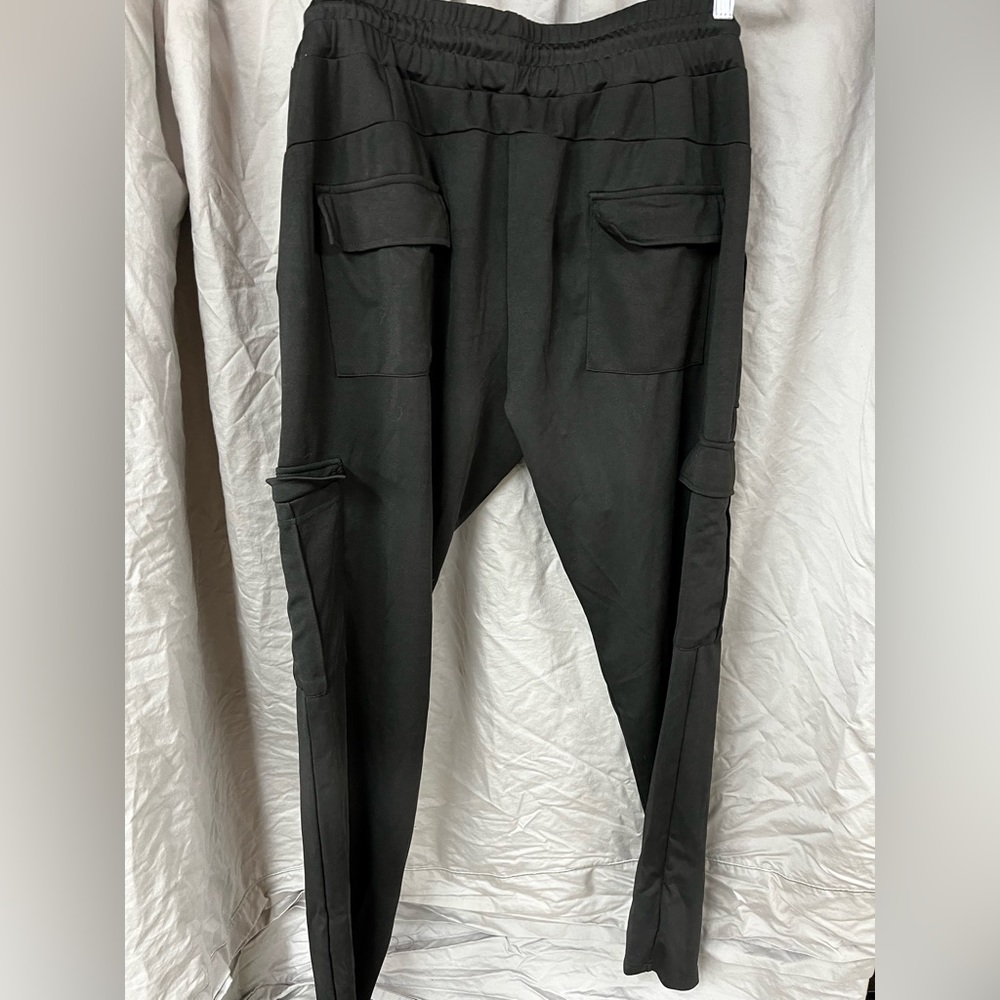 Joggers with Pockets - Picture 2 of 3